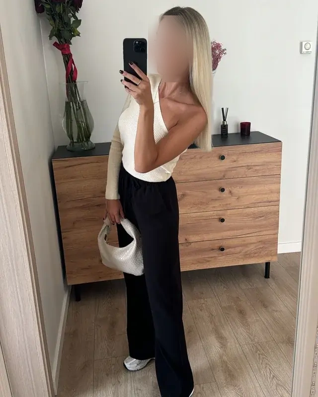 Nadia - Image 1